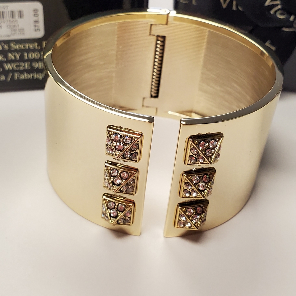 NIB Victoria's Secret Hinged Cuff Bracelet